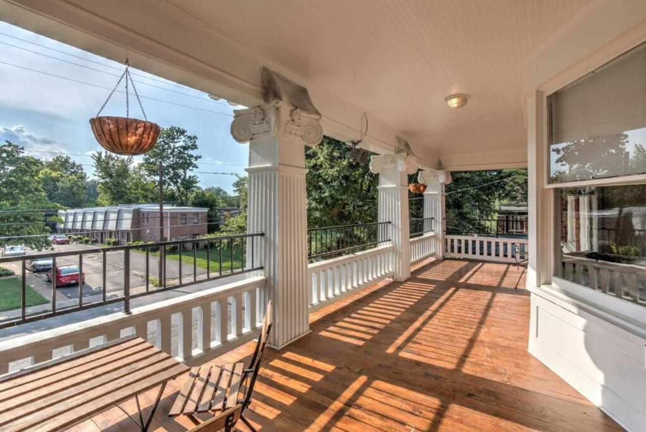 Classic Woodwork And Details In 1912 Colonial Memphis Exteriér fotografie